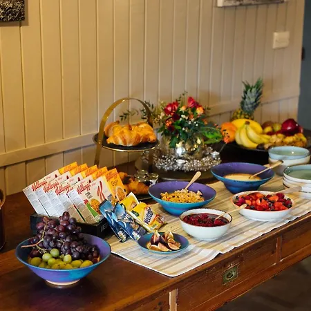 Castlemead Country House By The Sea-3