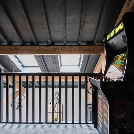The Eden Warehouse - Green Apartment, Sleeps 5-2