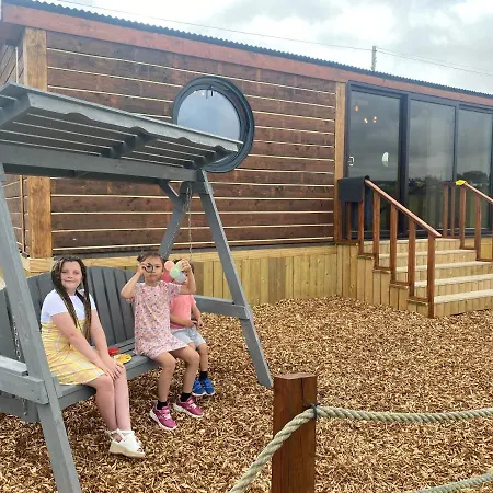 Gorestown Glamping Chalets-2