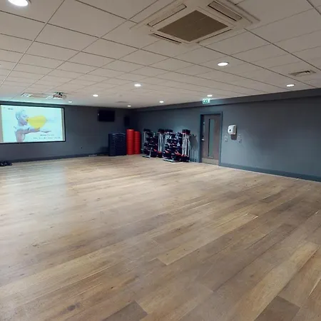 Village Hotel Glasgow-2