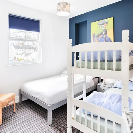 Ocean Backpackers Self-Catering Hostel-2