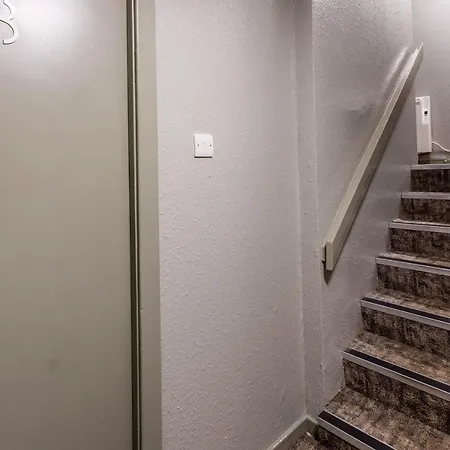 Destiny Student - Meadow Court-2