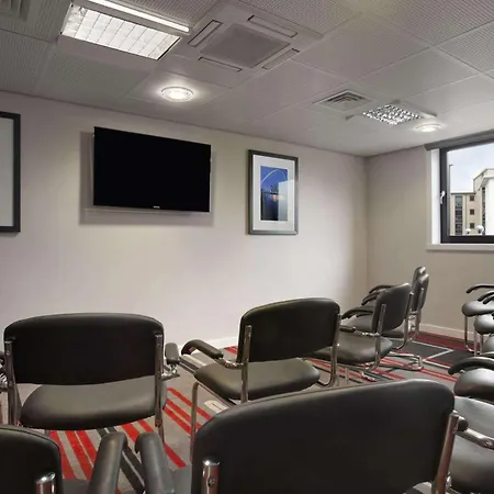 Ramada Encore Newcastle-Gateshead-2