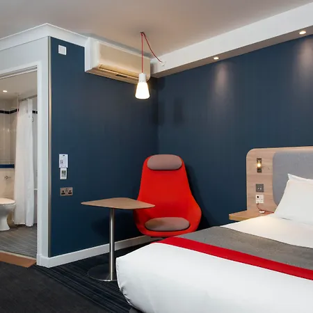 Holiday Inn Express Portsmouth - North By Ihg-3