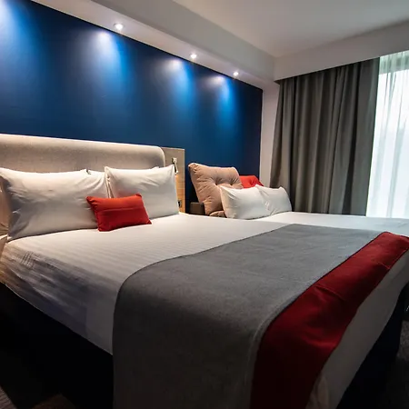 Holiday Inn Express London Stansted Airport By Ihg-3