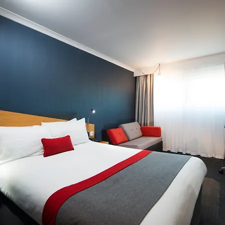 Holiday Inn Express Birmingham Oldbury By Ihg-2