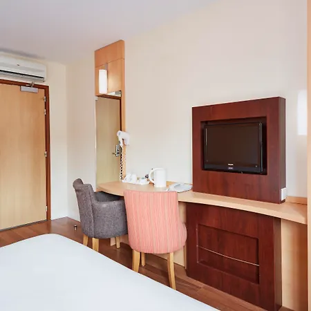 Ibis Belfast City Centre-3