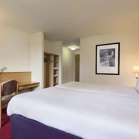 Days Inn Tewkesbury-3
