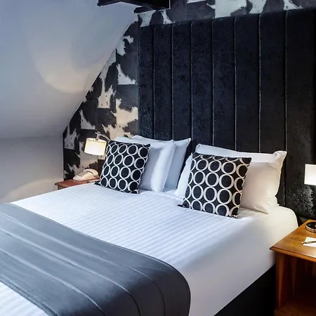 Barons Court Hotel Walsall-2