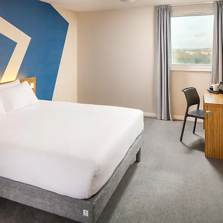 Ibis Budget London Heathrow Central-3