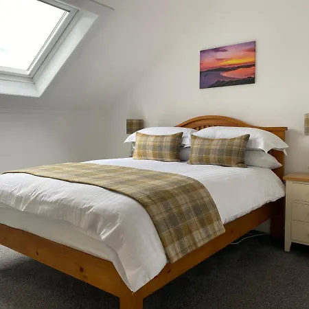 Innisfree Self Catering Apartment, Banavie, Fort William-3