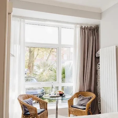 Sweet Suites Lytham-3