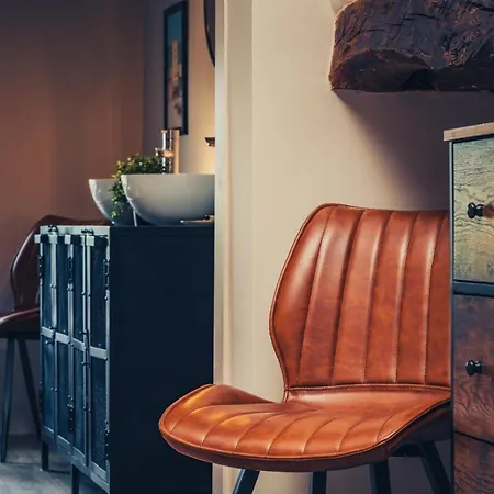 Lawton Street Rooms-3