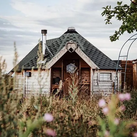 Hatters Meadows Glamping-3