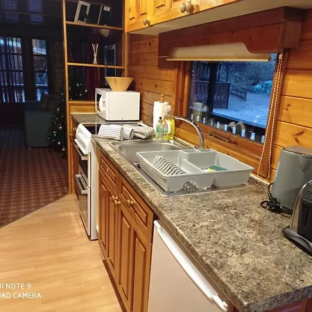 Lurchers Cabin Aviemore-3