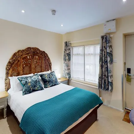 The Christopher Hotel, Eton-2