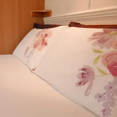 Abbey Guest House-2