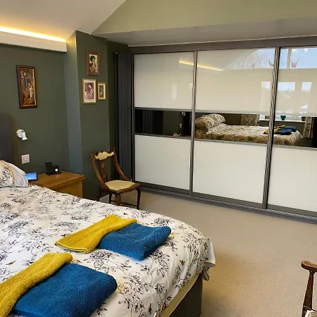 Silverstone Bed And Breakfast-2