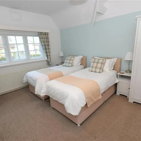 Seaways Cottage Hoylake-3