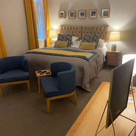 Horncliffe Room Only Accommodation-3