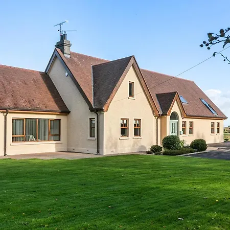 Tollyrose Country House-3