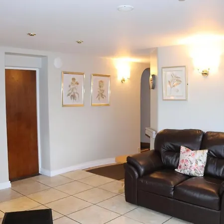 Hillview Lodge-2