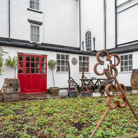 Moonfleet Boutique Hotel-3