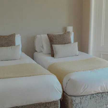 Redstone Hotel-3