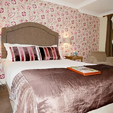 The Angel In Wootton Bassett-3