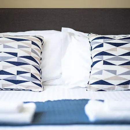 Sleepy Puffin Guest House-2