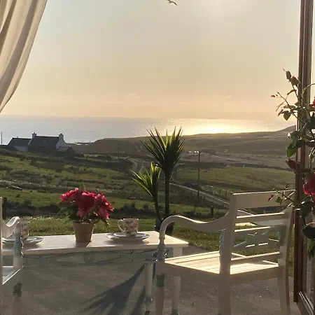West Horizon Holiday Cottage-2