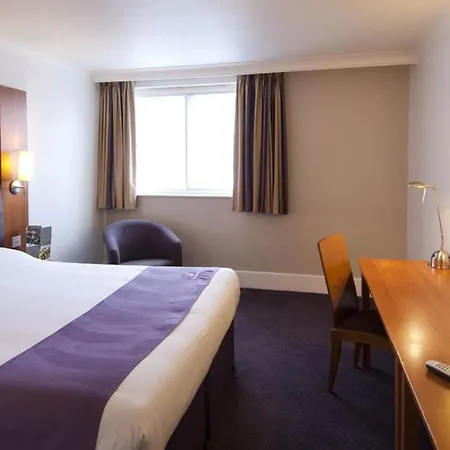 Premier Inn Grimsby-3