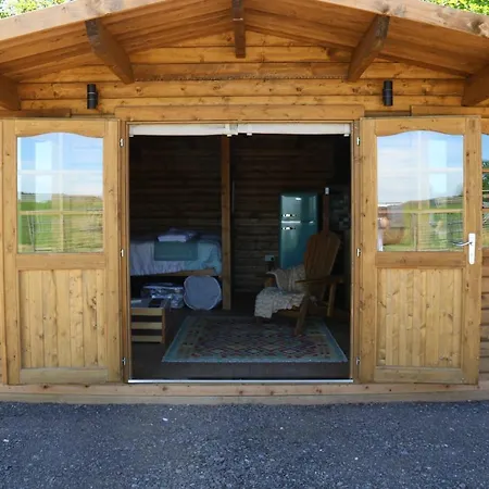 Knapp Farm Glamping Lodge 2-2