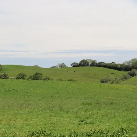 Knapp Farm Glamping Lodge 2-3