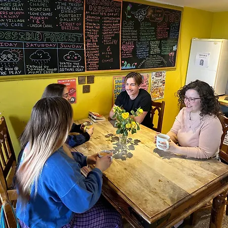 Castle Rock Hostel - Adults Only-3