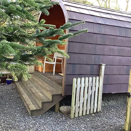 Little London Bed & Breakfast And Glamping Pod-2