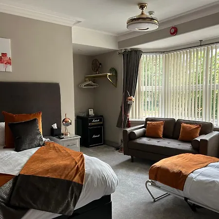 Ashbourne House-2