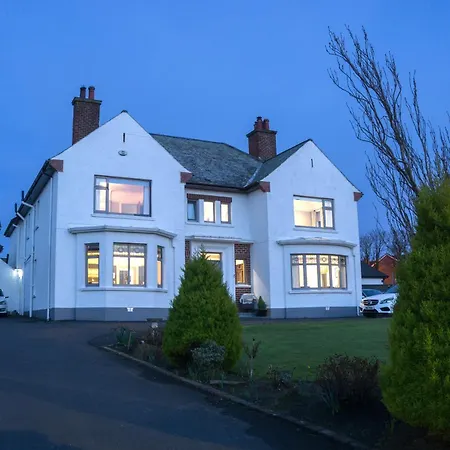 Larkhill House-3