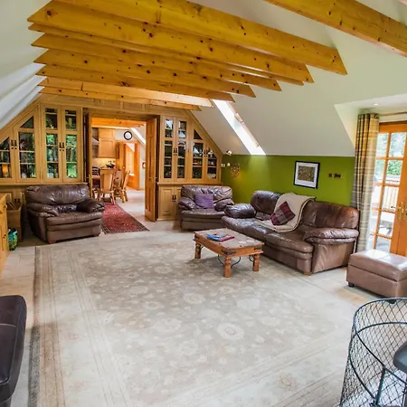 Errichel House And Cottages-3