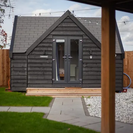 Wildflower Meadow Cabins-2