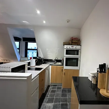 The Carlton'S Holiday Suites-2