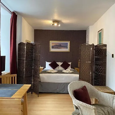 Royal Mile Suites By The Castle-3