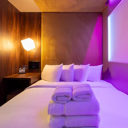 Bloc Hotel London Gatwick Airport-2