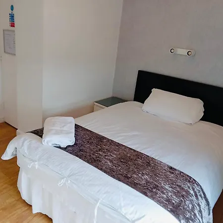 Mayfair Guest House-3