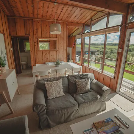 Timber Hill Self Catering Cedar Lodges-2