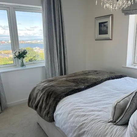 Cardiff Luxury Apartments-2