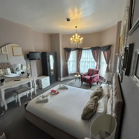 The Lyndhurst Guest House-2