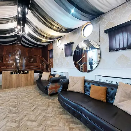 Titanic Boat-2