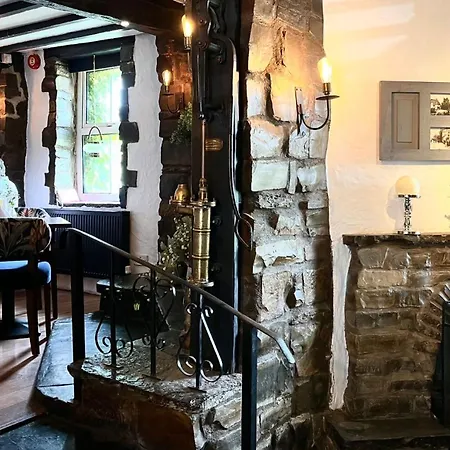 The Blue Boar - Historic Country Inn Near Stratford-Upon-Avon-3