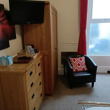 Lawnswood Guest House-3